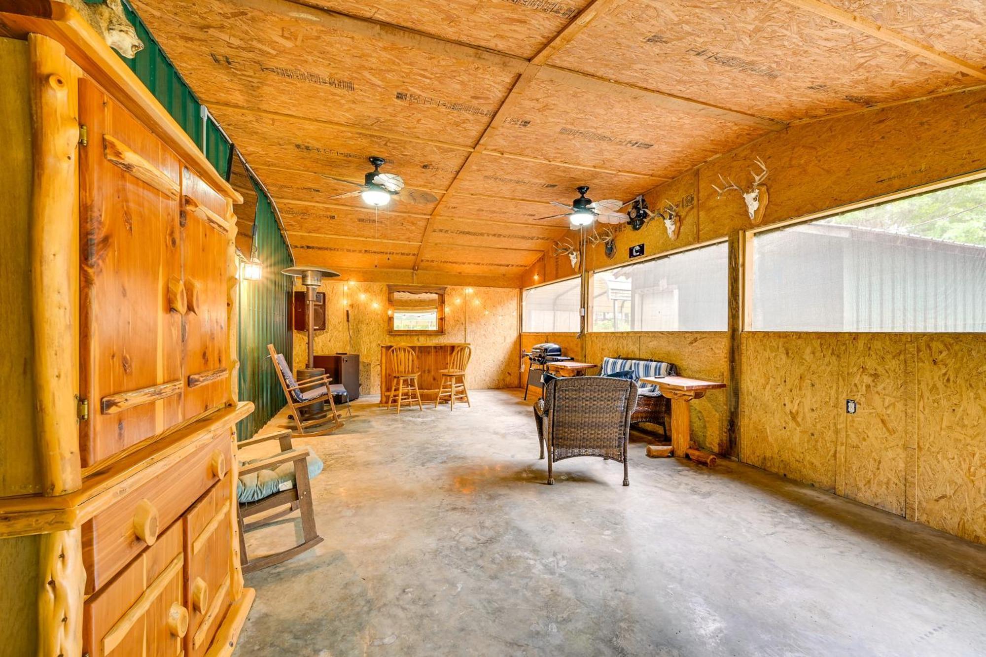 Vila Quiet Abode With Gas Grill About 5 Miles To Broken Bow! Exteriér fotografie